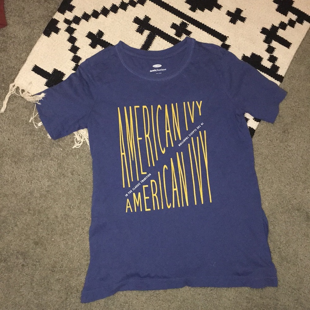 Old navy T-shirt